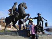 Памятник героям Тихого Дона Григорию и Аксинье